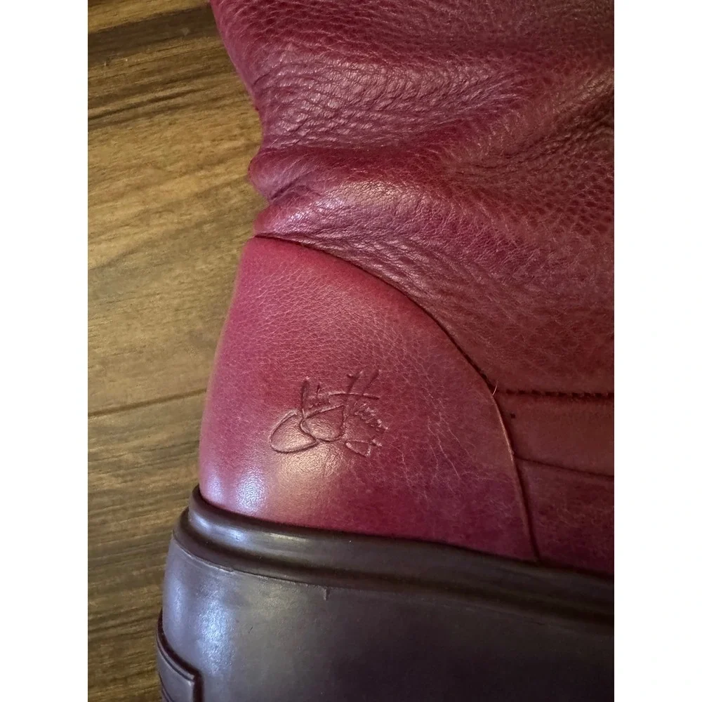 John Fluevog Magenta Pebbled Leather Tall Lug‎ Sole Boots Made in Portugal W6 M4